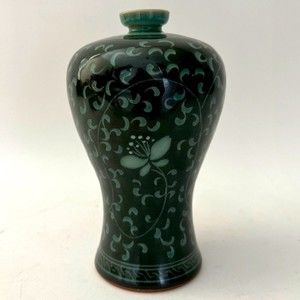 Vintage Asian Korean Dark Green Celadon Crackle Floral Vase Handcrafted Signed